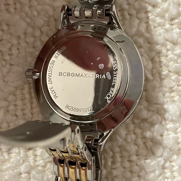 BCBGMAXAZRIA WATCH - Picture 2 of 3